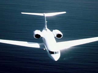De beste ooit charwoman Asa Akira sucks cocks passagiers tijdens de lange vlucht