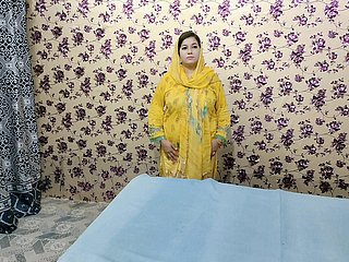 Orgasme gadis Muslim Pakistan yang anathema cantik dengan timun