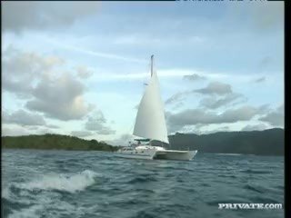 Unresponsive Film- Unresponsive Club not far from Seychelles.mp4